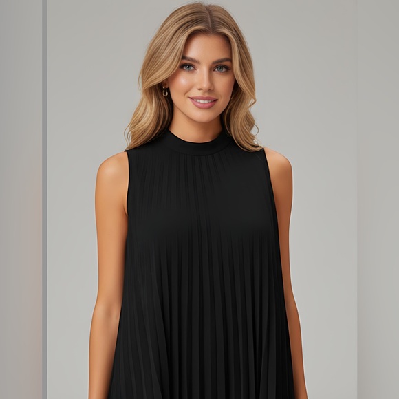 Black High Low Hem Pleated Swing Dress - Picture 2 of 5